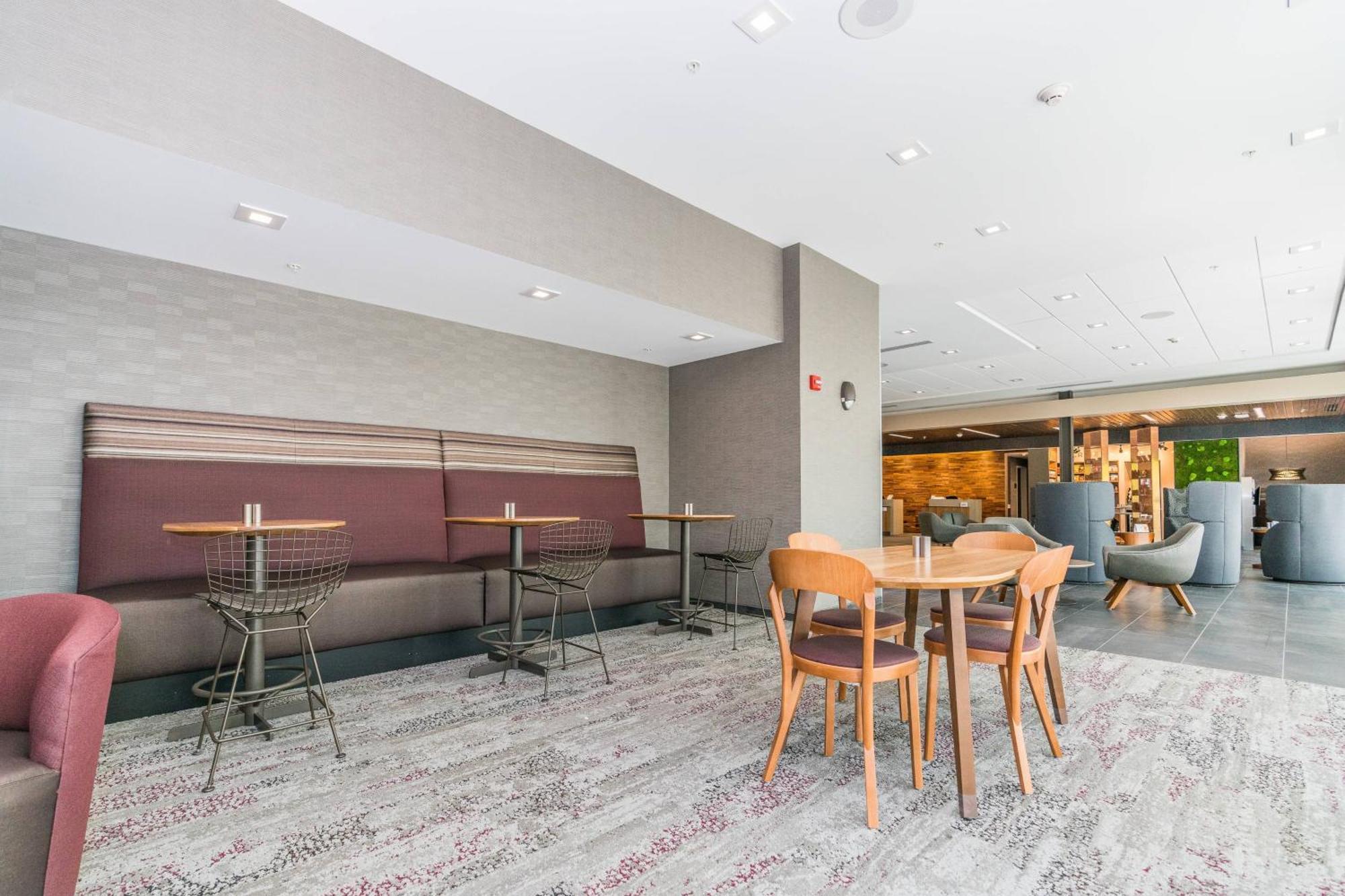 Courtyard By Marriott West Springfield Hotel Exterior foto
