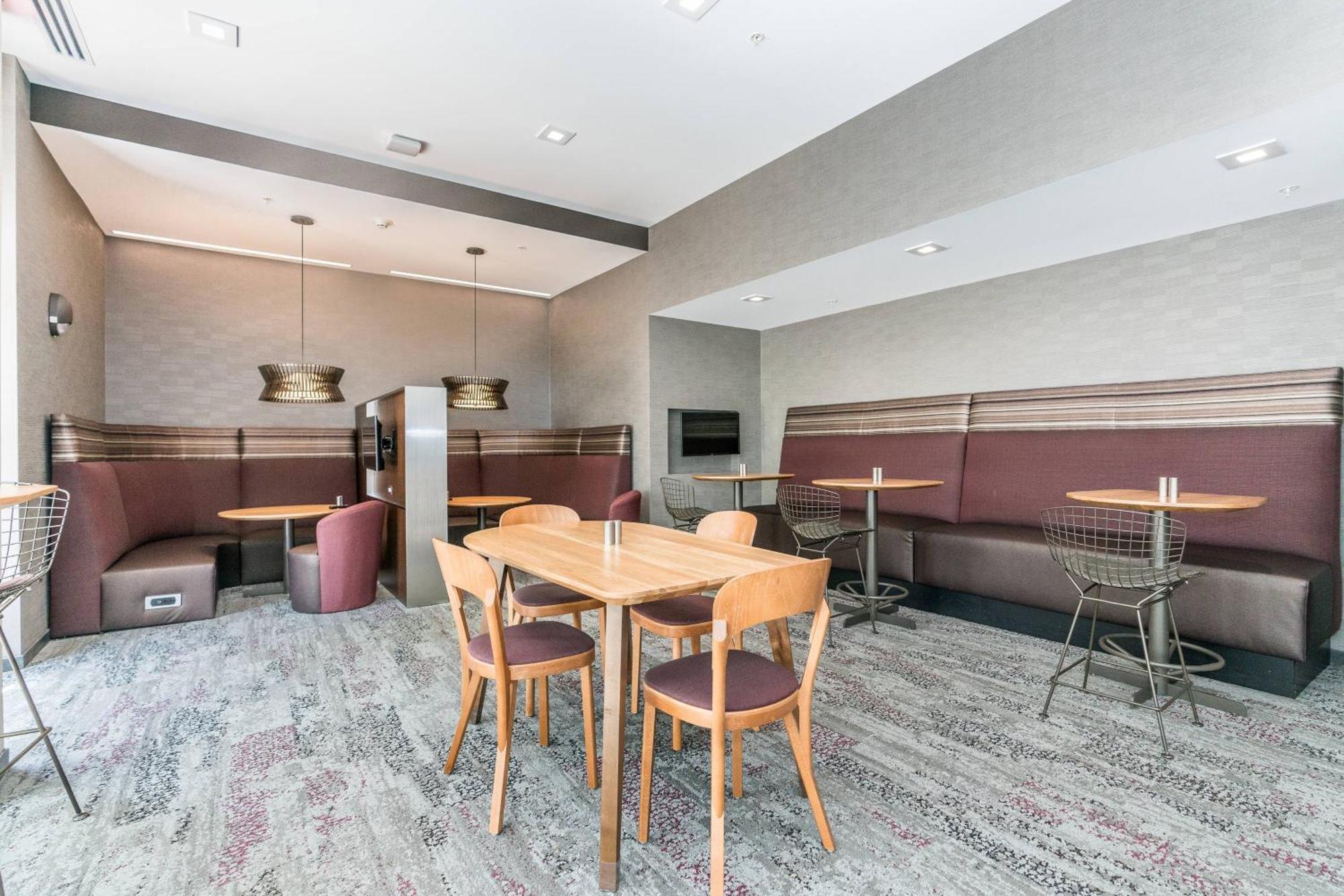 Courtyard By Marriott West Springfield Hotel Exterior foto
